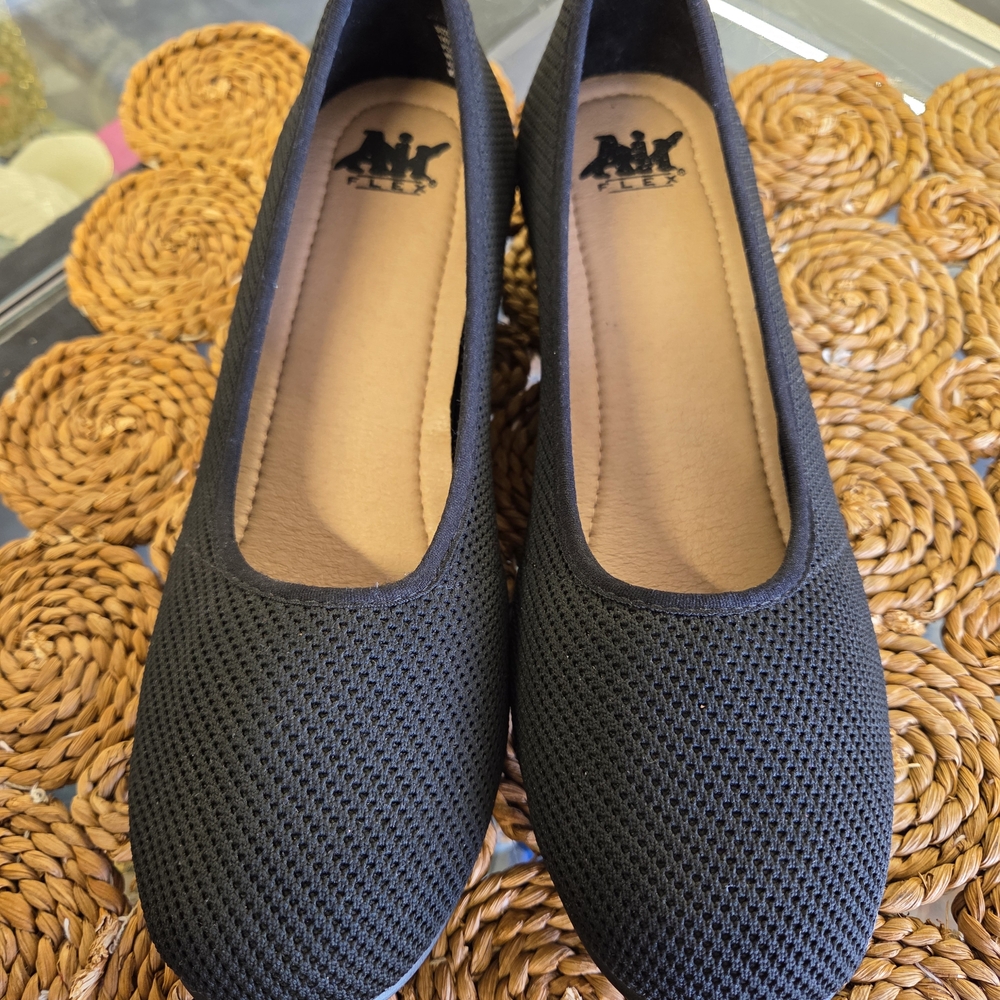 Black Women’s Knit Ballet Flats